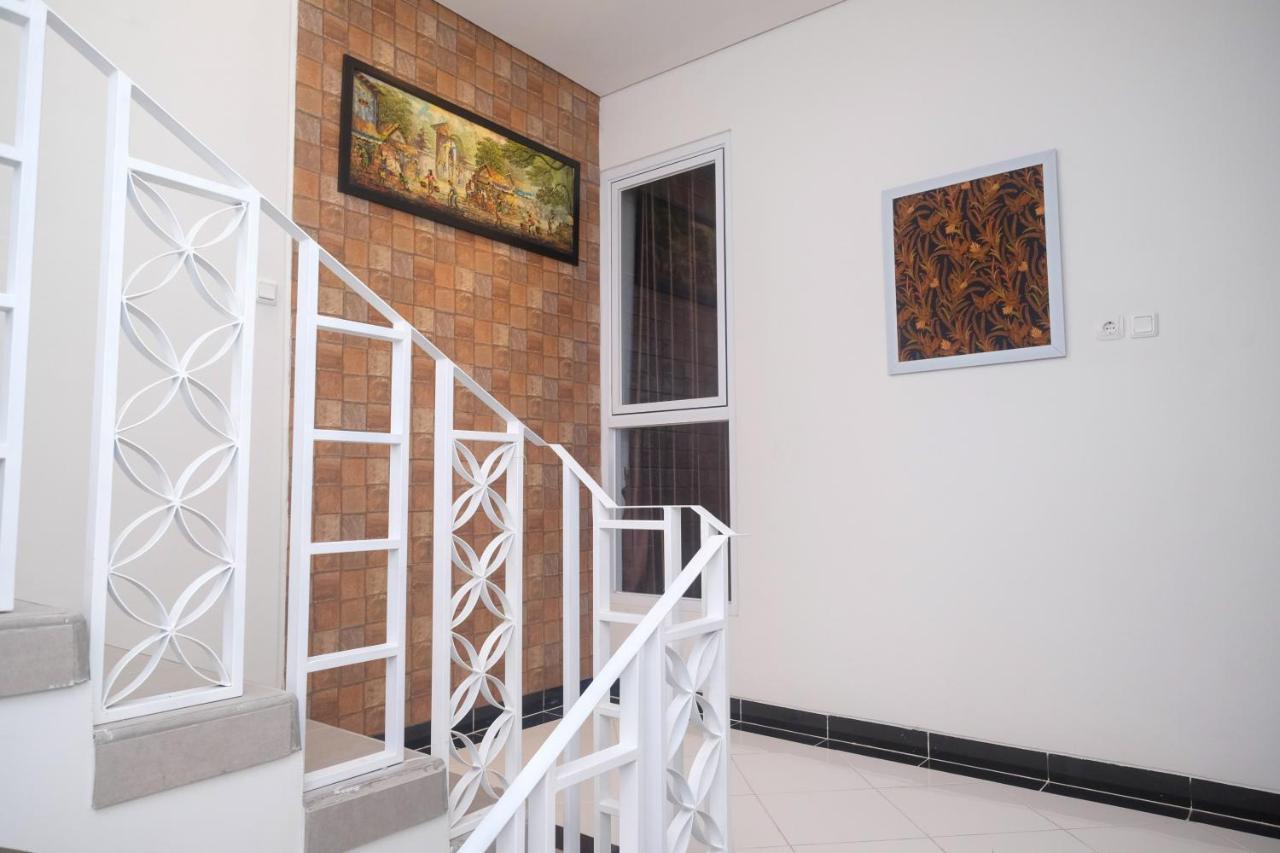 Готель Reddoorz Syariah @ Tlogosari Semarang Alastuwo Екстер'єр фото